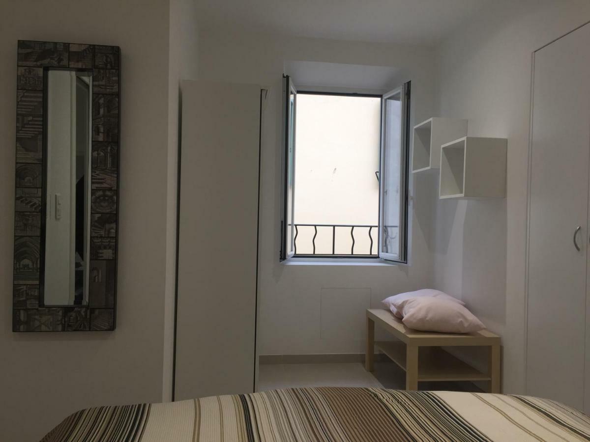 Menton 2 Pieces Climatise A Cote De La Plage Rue Palmaro ภายนอก รูปภาพ