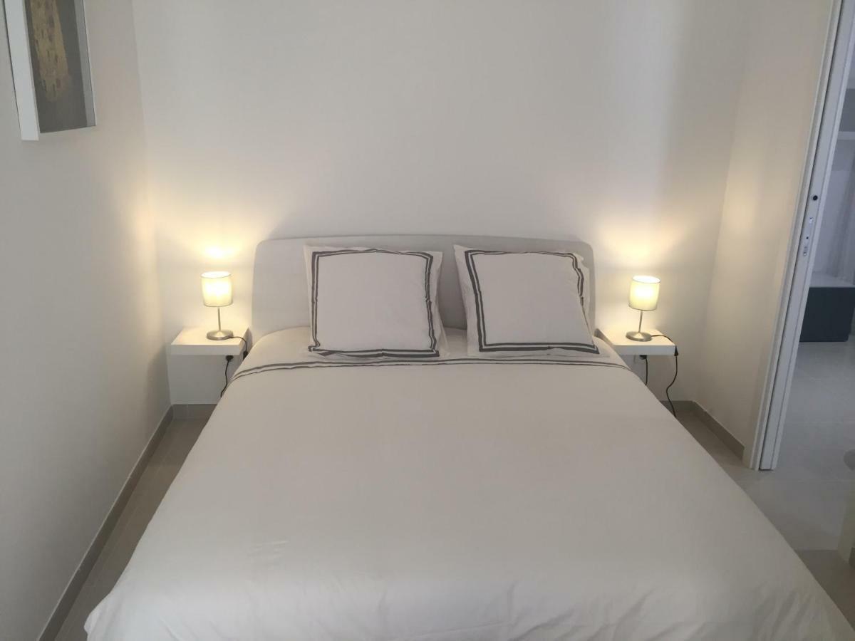 Menton 2 Pieces Climatise A Cote De La Plage Rue Palmaro ภายนอก รูปภาพ
